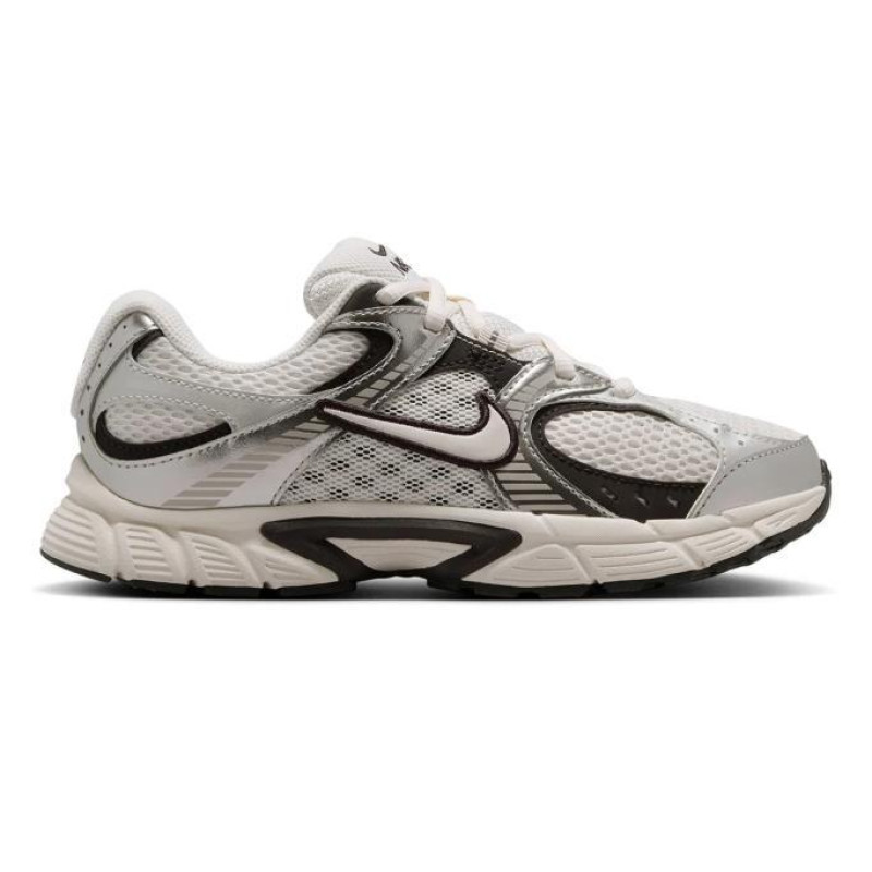 Nike V5 RNR HQ6411-005 Beyaz/Siyah Kadın Günlük Spor Ayakkabı