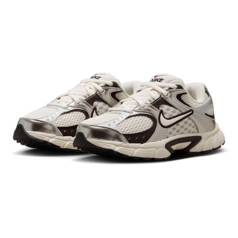 Nike V5 RNR HQ6411-005 Beyaz/Siyah Kadın Günlük Spor Ayakkabı