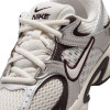Nike V5 RNR HQ6411-005 Beyaz/Siyah Kadın Günlük Spor Ayakkabı